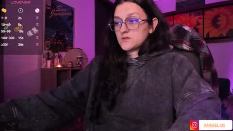 Snapshot of _peach__ chatting on January 2025 05:45:02 AM violeta ig online show from January 2025 05:45:02 AM