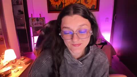 Snapshot of _peach__ chatting on February 2025 01:15:02 AM violeta ig online show from February 2025 01:15:02 AM