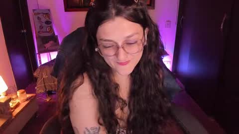 Snapshot of _peach__ chatting on September 2025 11:59:01 PM violeta ig online show from September 2025 11:59:01 PM