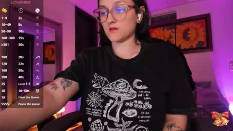 Snapshot of _peach__ chatting on November 2025 05:10:01 AM violeta ig online show from November 2025 05:10:01 AM