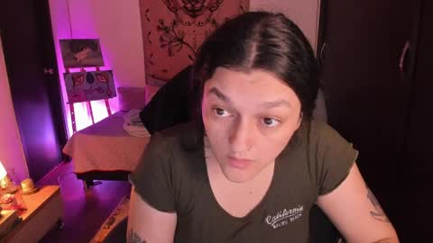 Snapshot of _peach__ chatting on April 2026 03:15:01 AM violeta ig online show from April 2026 03:15:01 AM
