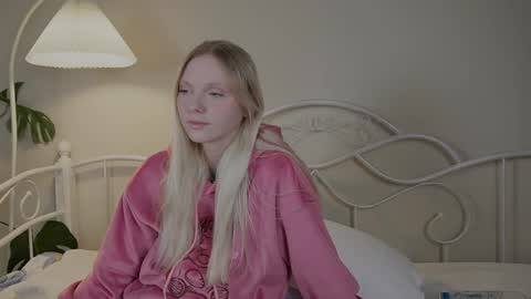 Viktoria online show from September 2025 05:56:01 AM