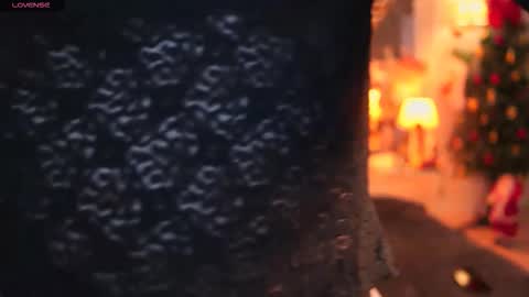 Luna online show from December 2025 09:38:01 AM