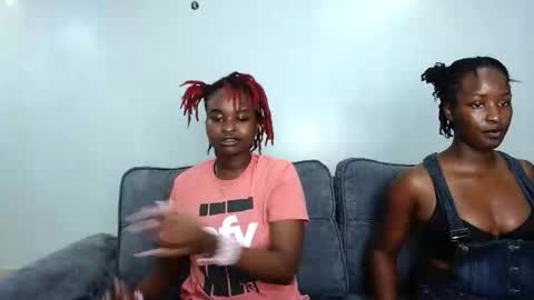 _prettyred online show from October 2025 10:20:02 PM