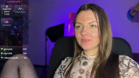  HADLY today day-off see u online 0112  online show from February 2025 08:47:01 PM