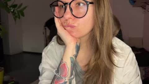  HADLY today day-off see u online 0112  online show from February 2025 06:12:01 PM