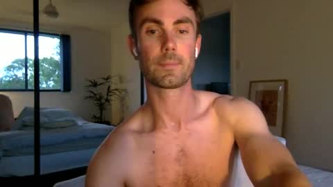 Snapshot of _r3ve_ chatting on December 2025 08:41:02 AM _r3ve_ online show from December 2025 08:41:02 AM