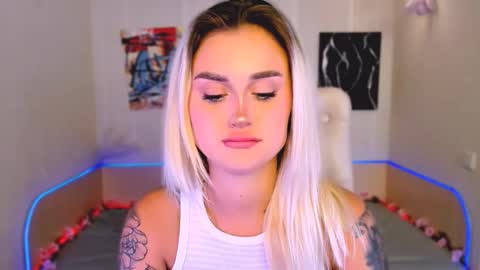 _ravena online show from October 2025 02:14:01 PM