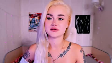 _ravena online show from October 2025 09:43:02 AM