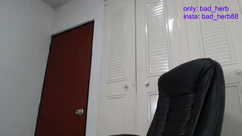Snapshot of _real_bad_herb chatting on September 2025 04:27:01 AM Alejandra online show from September 2025 04:27:01 AM