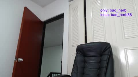 Snapshot of _real_bad_herb chatting on September 2025 01:22:02 AM Alejandra online show from September 2025 01:22:02 AM
