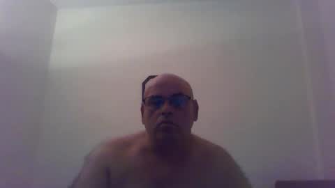 Snapshot of _reyi chatting on May 2026 07:26:02 AM REY online show from May 2026 07:26:02 AM