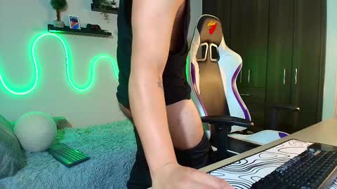 Roberto online show from February 2025 12:11:02 PM