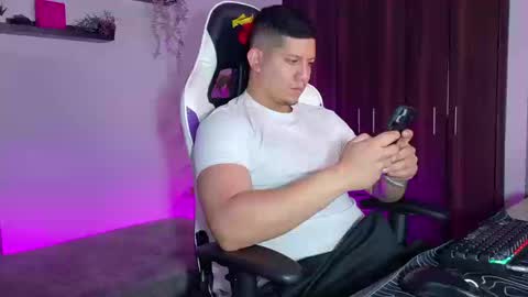 Roberto online show from September 2025 12:37:01 PM