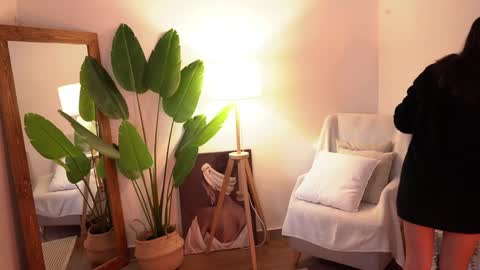 Samy. online show from November 2025 12:05:02 PM