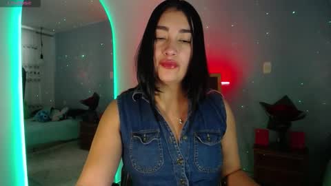 Snapshot of _santalove_ chatting on September 2025 07:04:01 PM SantaLove online show from September 2025 07:04:01 PM