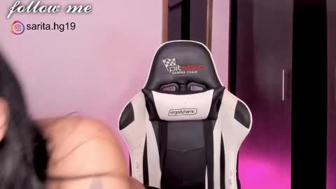 Snapshot of _sara_hernandez chatting on January 2025 09:57:01 AM Sara  intagram online show from January 2025 09:57:01 AM