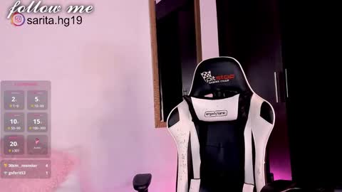 Snapshot of _sara_hernandez chatting on February 2025 02:37:01 PM Sara  intagram online show from February 2025 02:37:01 PM