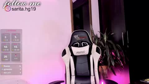 Snapshot of _sara_hernandez chatting on February 2025 01:05:01 PM Sara  intagram online show from February 2025 01:05:01 PM