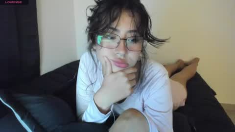 Snapshot of _scarletgirl_ chatting on July 2026 03:10:02 AM Chloee online show from July 2026 03:10:02 AM