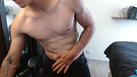 Snapshot of _schnnneider_ chatting on March 2026 06:27:02 PM SCHNEIDER online show from March 2026 06:27:02 PM