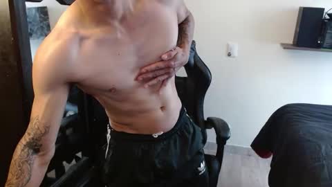 Snapshot of _schnnneider_ chatting on March 2026 06:58:02 PM SCHNEIDER online show from March 2026 06:58:02 PM