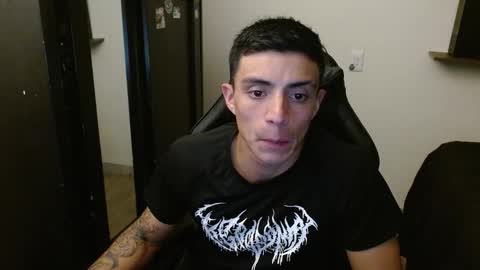 Snapshot of _schnnneider_ chatting on March 2026 01:21:01 AM SCHNEIDER online show from March 2026 01:21:01 AM