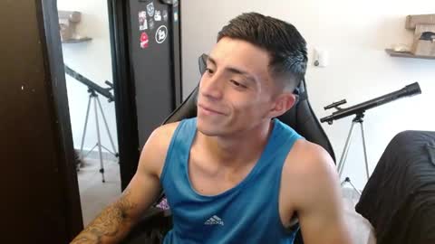 Snapshot of _schnnneider_ chatting on April 2026 06:57:01 PM SCHNEIDER online show from April 2026 06:57:01 PM