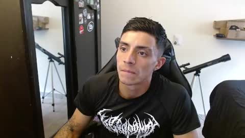 Snapshot of _schnnneider_ chatting on April 2026 07:14:01 PM SCHNEIDER online show from April 2026 07:14:01 PM