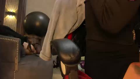 Selene online show from September 2025 03:22:02 PM