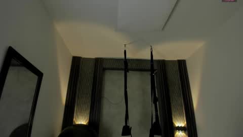 Selene online show from October 2025 01:41:02 PM