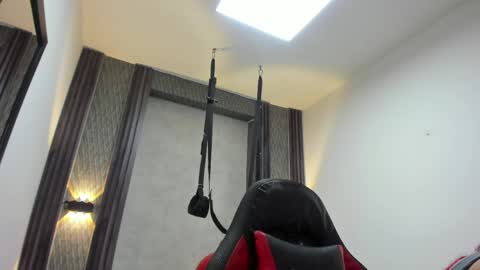Snapshot of _selene_red chatting on May 2026 02:52:02 AM Selene online show from May 2026 02:52:02 AM