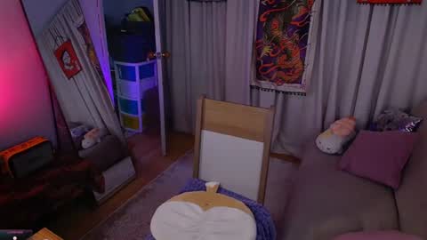 Laura online show from July 2026 01:42:02 PM