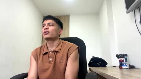 Juan Pablo-independent model online show from March 2026 10:37:02 PM