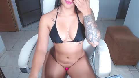 Snapshot of _sexychanel_ chatting on February 2025 07:44:02 AM Sara online show from February 2025 07:44:02 AM