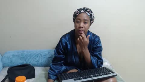 Snapshot of _sexylipss chatting on November 2025 06:34:01 PM _sexylipss online show from November 2025 06:34:01 PM