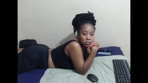 Snapshot of _sexylipss chatting on December 2025 11:12:01 PM _sexylipss online show from December 2025 11:12:01 PM