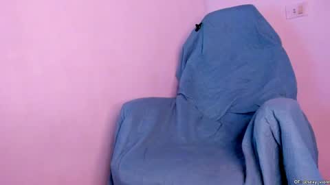 Snapshot of _sexyviolet chatting on April 2026 08:57:02 PM Violet online show from April 2026 08:57:02 PM