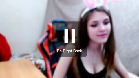 Snapshot of _shy_bunny__ chatting on March 2025 08:01:02 PM Mari online show from March 2025 08:01:02 PM