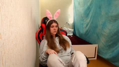 Snapshot of _shy_bunny__ chatting on October 2025 01:54:02 PM Mari online show from October 2025 01:54:02 PM