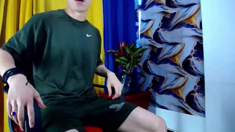 _skyleer_ online show from November 2025 10:22:02 PM