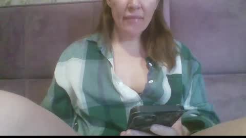 _sladkiegubki_ online show from April 2026 12:32:02 PM