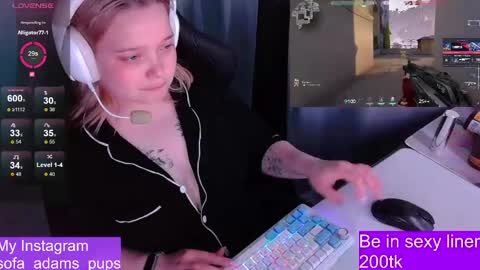 Snapshot of _sofia_adam_ chatting on June 2026 06:12:02 AM pups online show from June 2026 06:12:02 AM