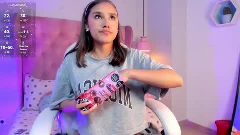 Sophie  online show from November 2025 08:31:01 PM