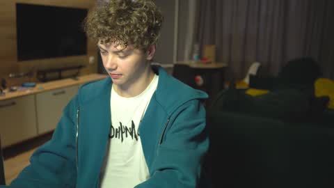 Snapshot of _sopranos_ chatting on January 2025 12:02:02 PM OLIVERpvt is open online show from January 2025 12:02:02 PM