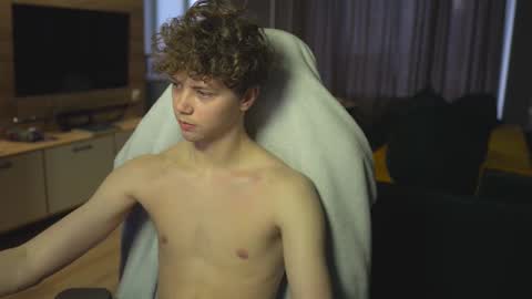 Snapshot of _sopranos_ chatting on February 2025 04:04:01 AM OLIVERpvt is open online show from February 2025 04:04:01 AM