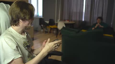 Snapshot of _sopranos_ chatting on February 2025 12:13:01 PM OLIVERpvt is open online show from February 2025 12:13:01 PM