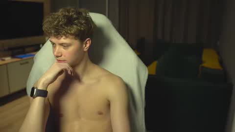 Snapshot of _sopranos_ chatting on November 2025 03:12:02 PM OLIVERpvt is open online show from November 2025 03:12:02 PM