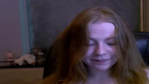  Space Girl  online show from February 2025 07:00:01 PM