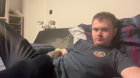 _stevie___ online show from November 2025 01:04:01 PM